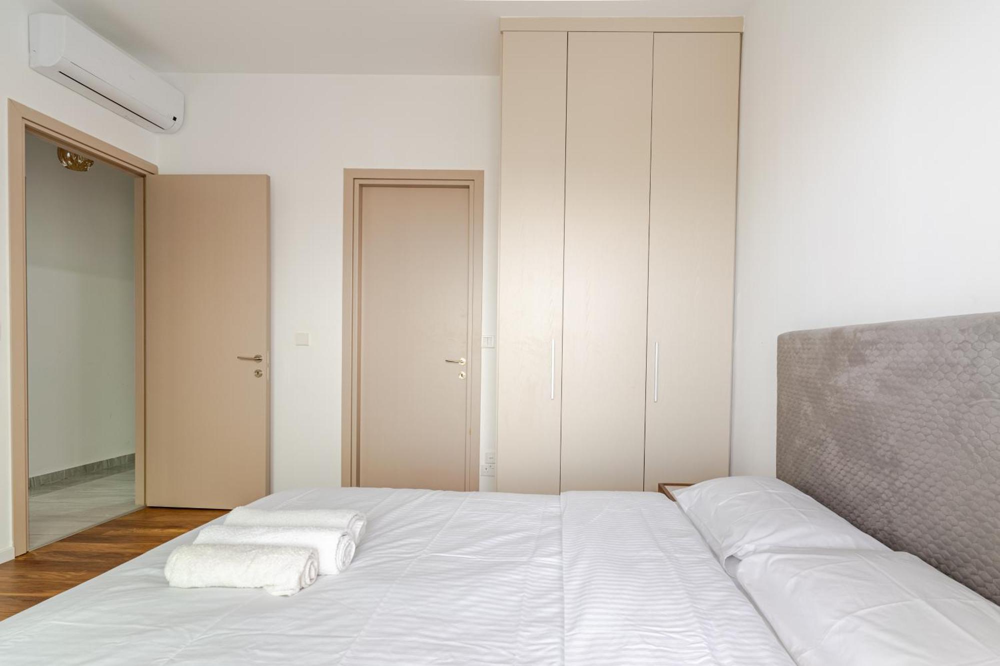 Yamas Urban Living Zakaki Pool Penthouses & Apartments 利马索尔 外观 照片