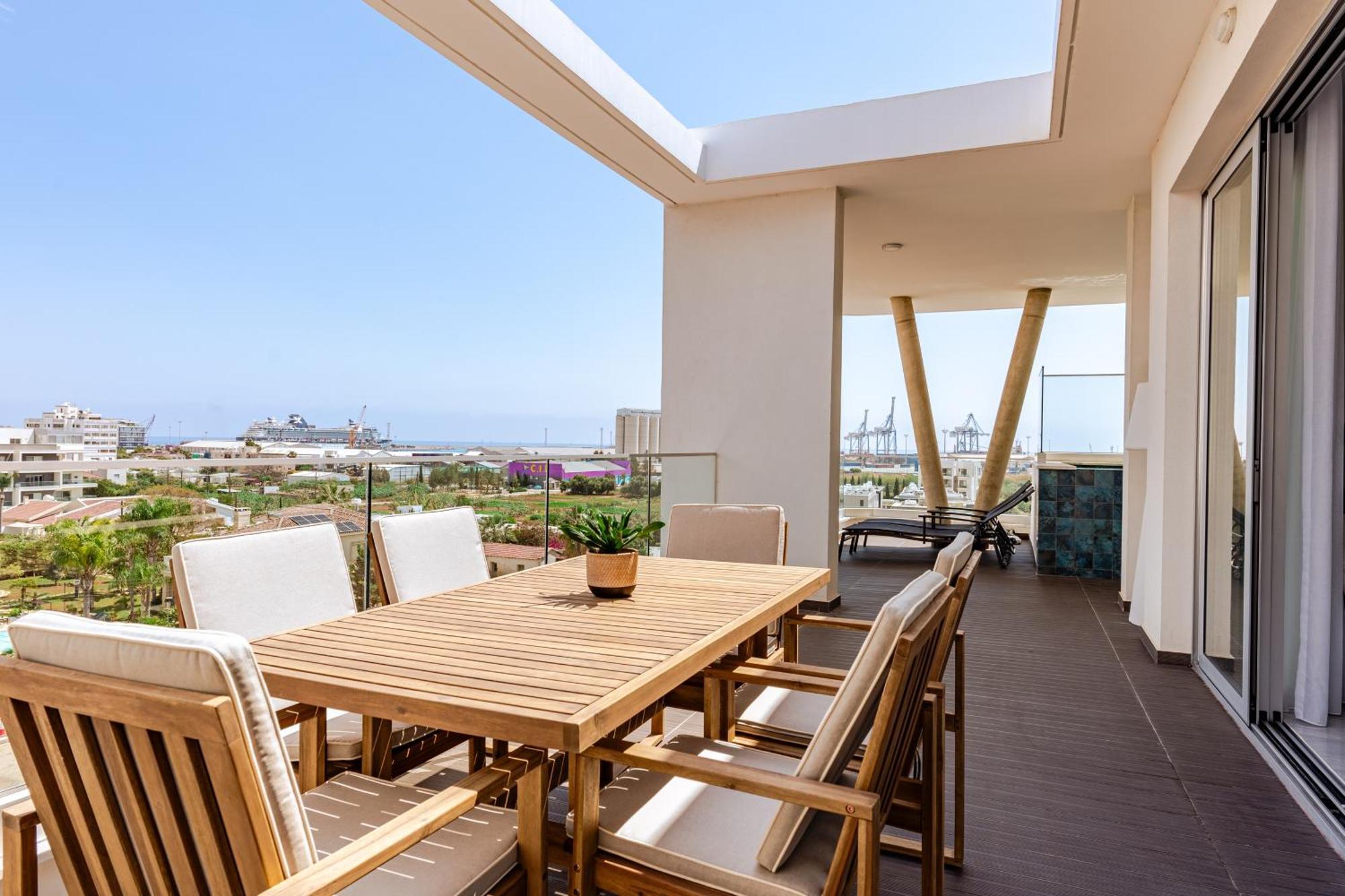 Yamas Urban Living Zakaki Pool Penthouses & Apartments 利马索尔 外观 照片